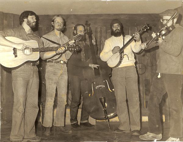 Left to Right<br> 
John Sherman - guitar, Roger Philips - guitar & mendolin, Richard Kolb - bass, Chris Wig - banjo, Charlie Williams - fiddle